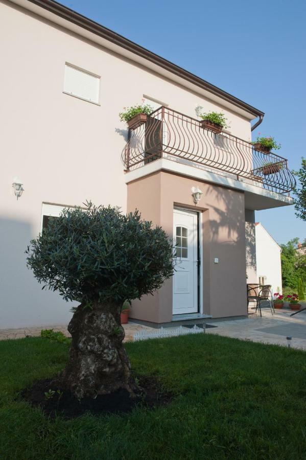 Apartment Stefania روفينج المظهر الخارجي الصورة